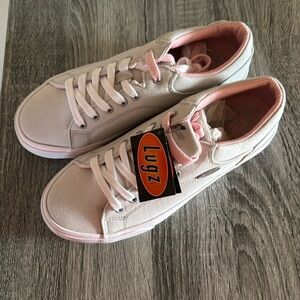Brand new women’s size 9 Lugz sneakers pink and gray